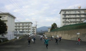 団地から