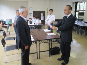 答申書手交式・写真②