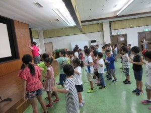 リズムダンス